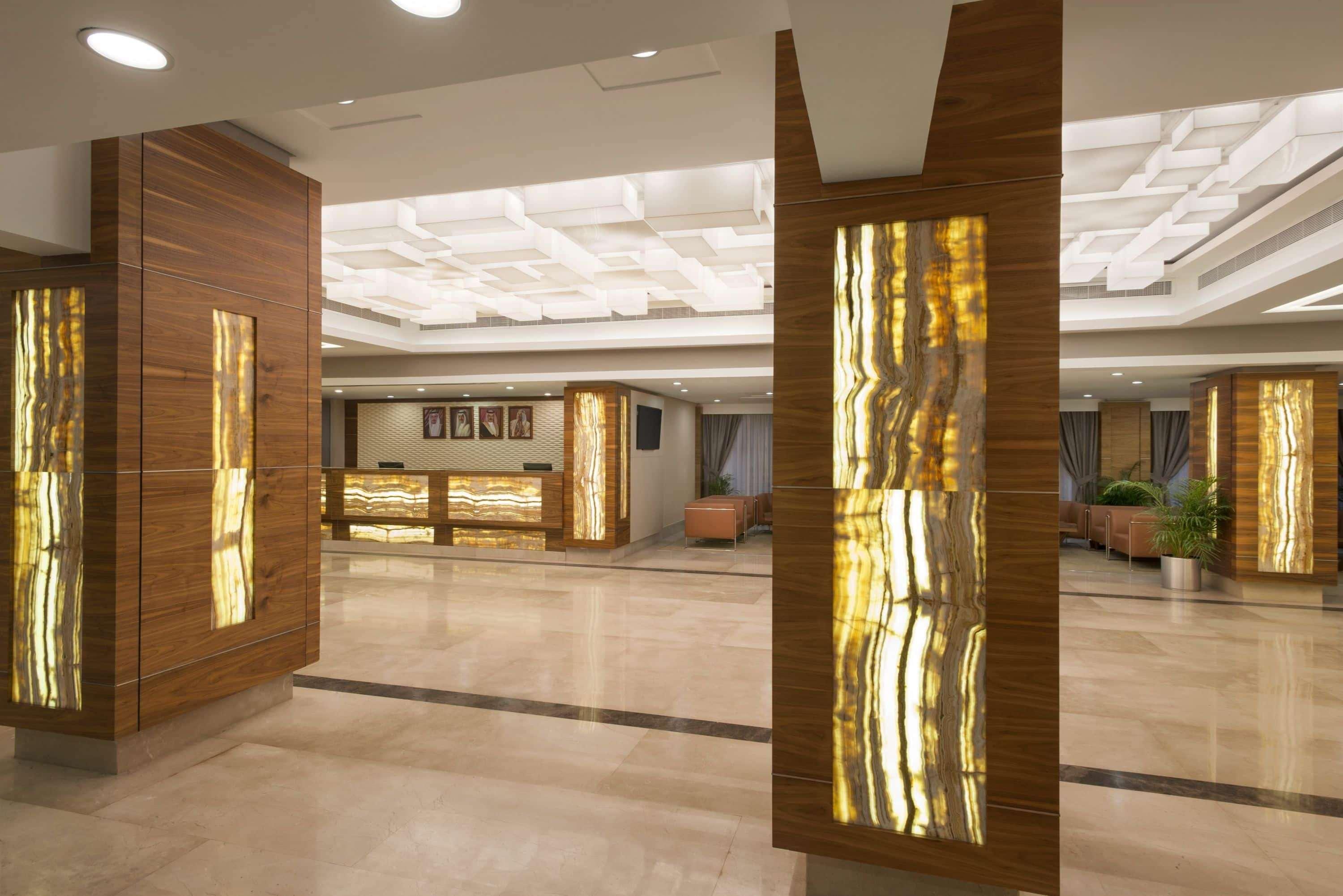 Hotel Ramada By Wyndham Bahrain Manama Exterior foto
