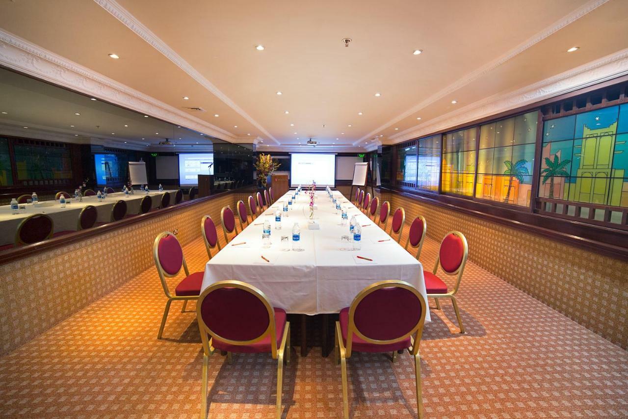 Hotel Ramada By Wyndham Bahrain Manama Exterior foto